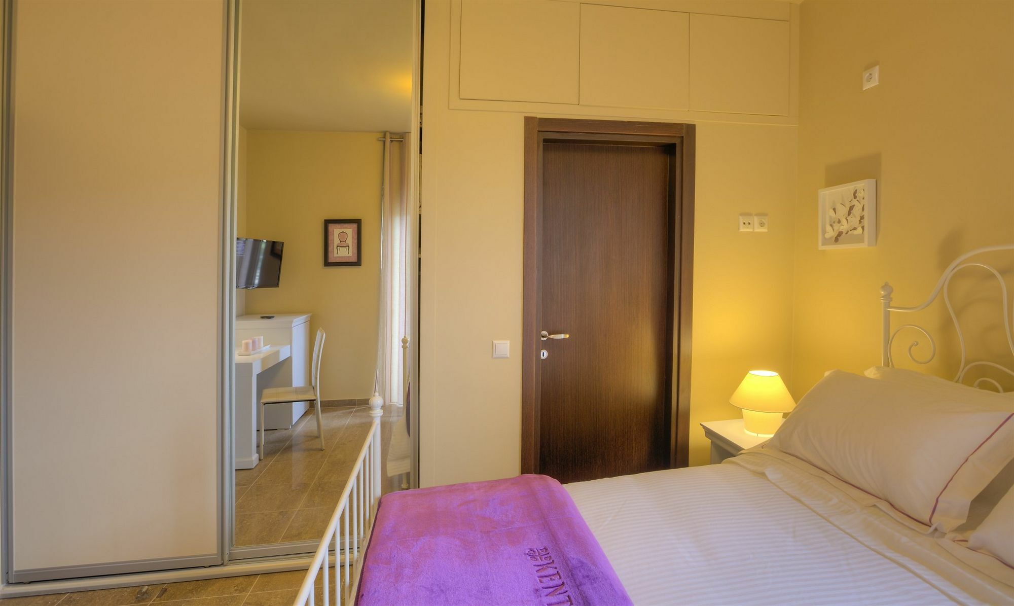 Marini Luxury And Apartment Aegina